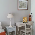 Maison La Thebaide לינה וארוחת בוקר